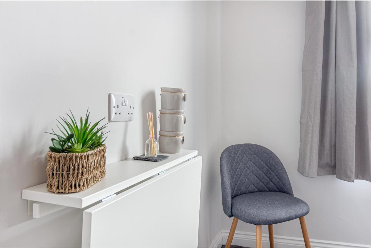 Host & Stay - The Bull Inn, 3 Double Rooms Fernhill Heath Exteriér fotografie